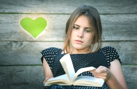 Reseña Alehop en libros, exposiciones y excursiones